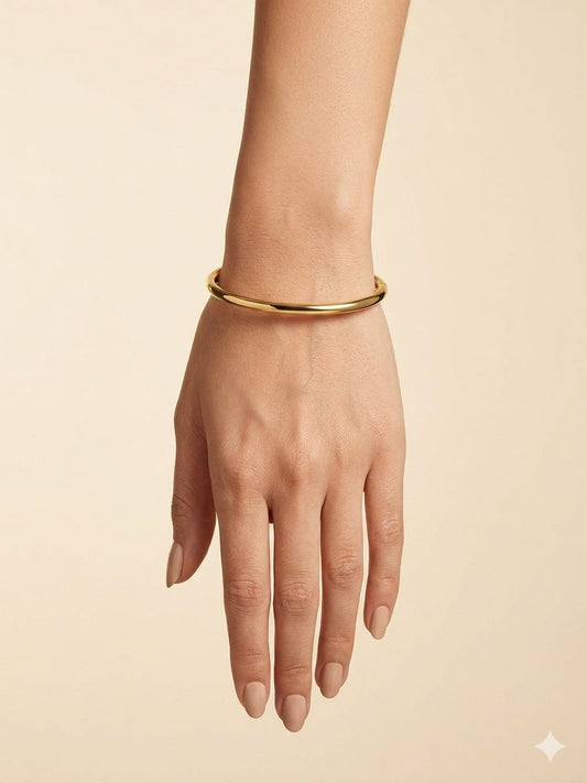 Minimal Gold Bangle Bracelet